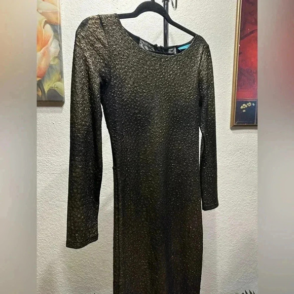 Alice + Olivia Black and Gold Metallic Long Sleeve Fitted Dress size 6 - Picture 5 of 11